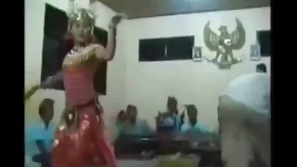 ম্যাসেজ, ছোট বিএফ সেক্সি মাই, দুর্দশা